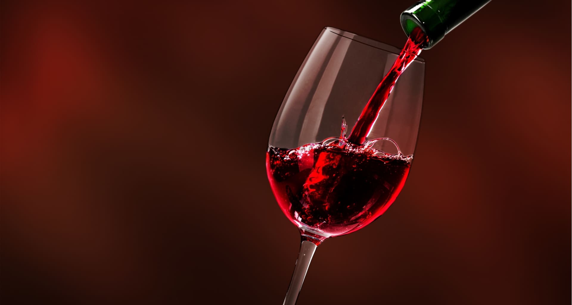 Visuel immersif du site e-commerce La Vinothèque, univers vins et spiritueux haut de gamme