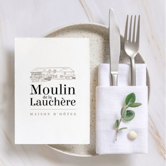 Identité visuelle du Moulin de la Lauchère, maison d’hôte fondée par un Meilleur Ouvrier de France, alliant hospitalité haut de gamme et savoir-faire chocolatier