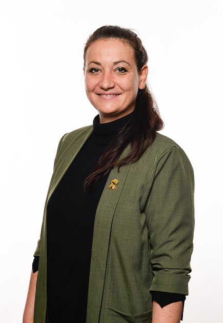 Portrait de Marie Alix, Co-dirigeante et supervision équipe & projets print chez Studio Ikadia