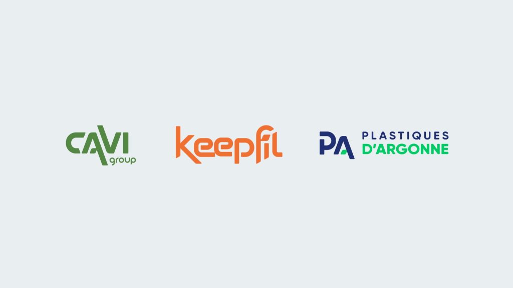 Logos de CaviGroup, Keepfil et Plastiques d'Argonne alignés, illustrant l’unité graphique entre les trois entités