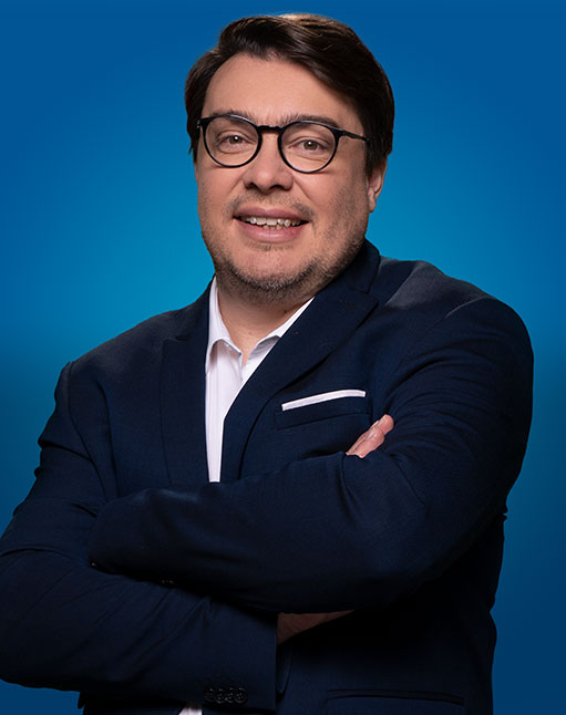 portrait de Fabrice Schlosser, directeur général de Canal 32