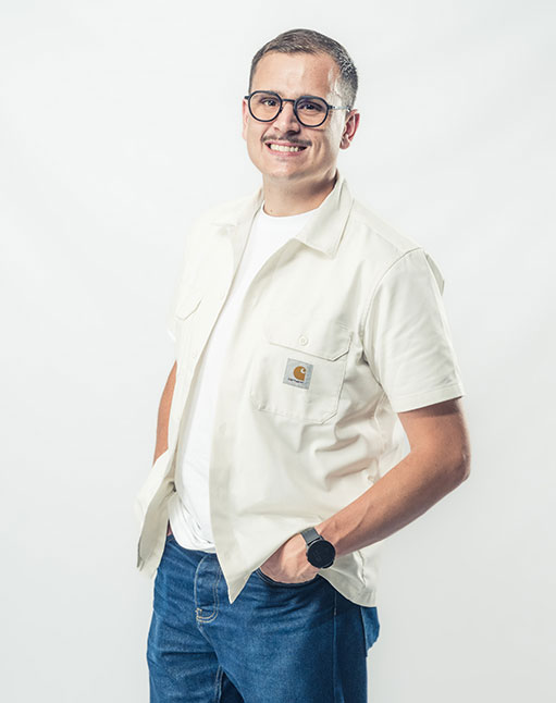 portrait de Tony Thuiller, directeur communication à Yschools